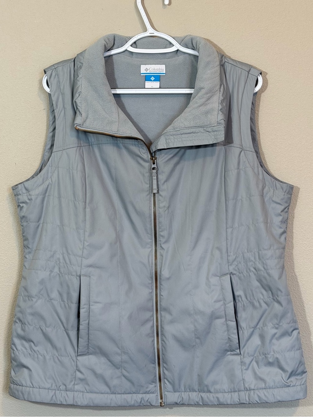 Columbia Women's Gray Quilted Lightweight Vest